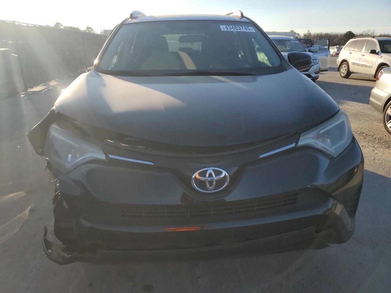 2016 Toyota RAV 4 - Image 5