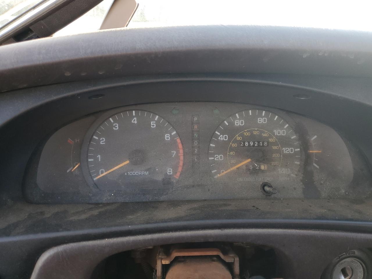 1994 Toyota Camry - Image 9