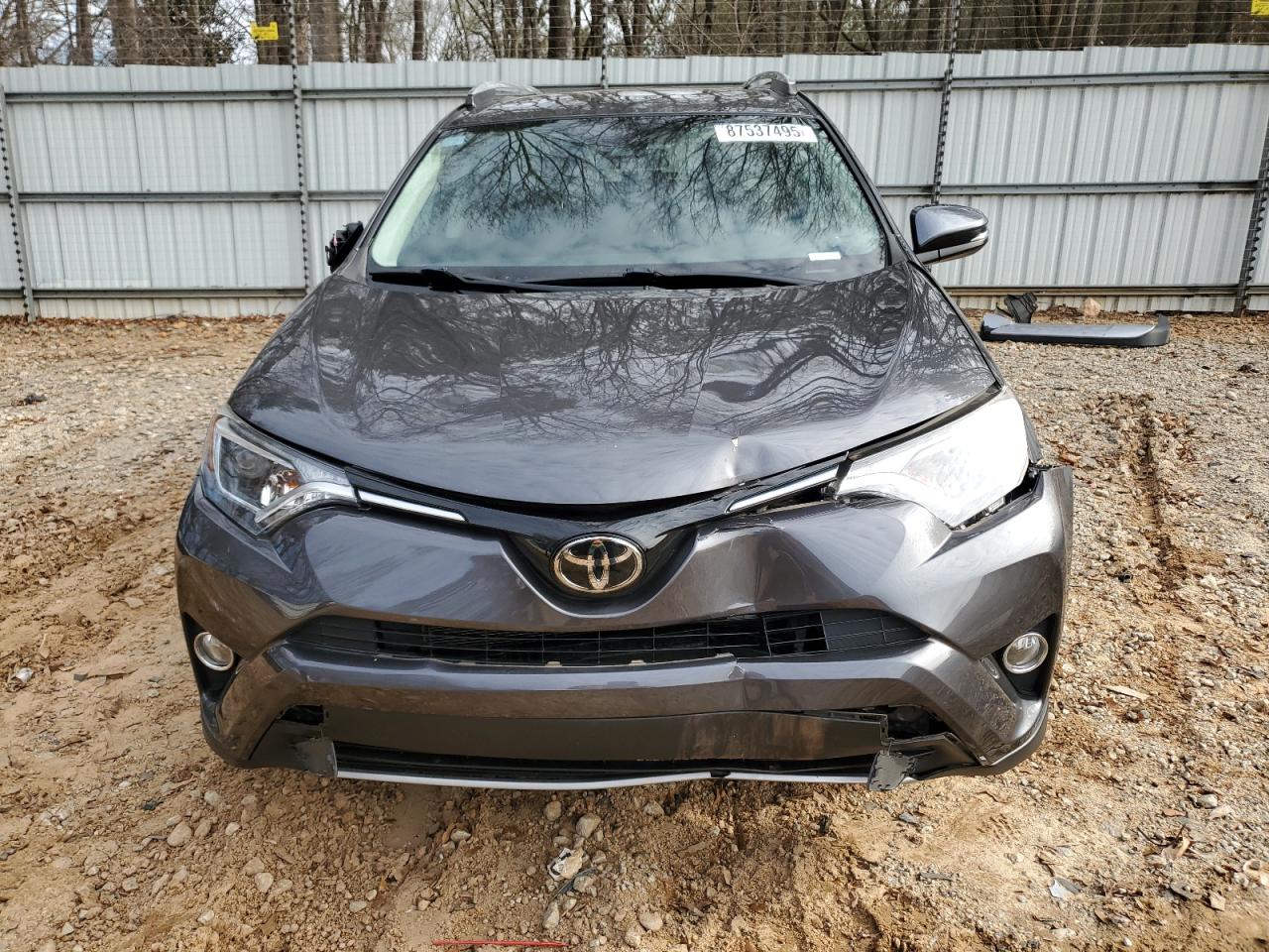 2018 Toyota RAV 4 - Image 5