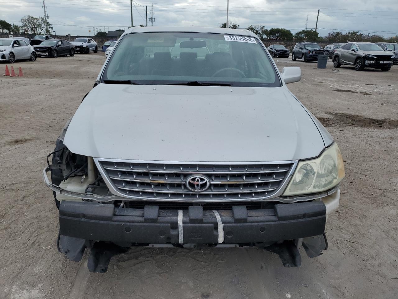 2003 Toyota Avalon - Image 5