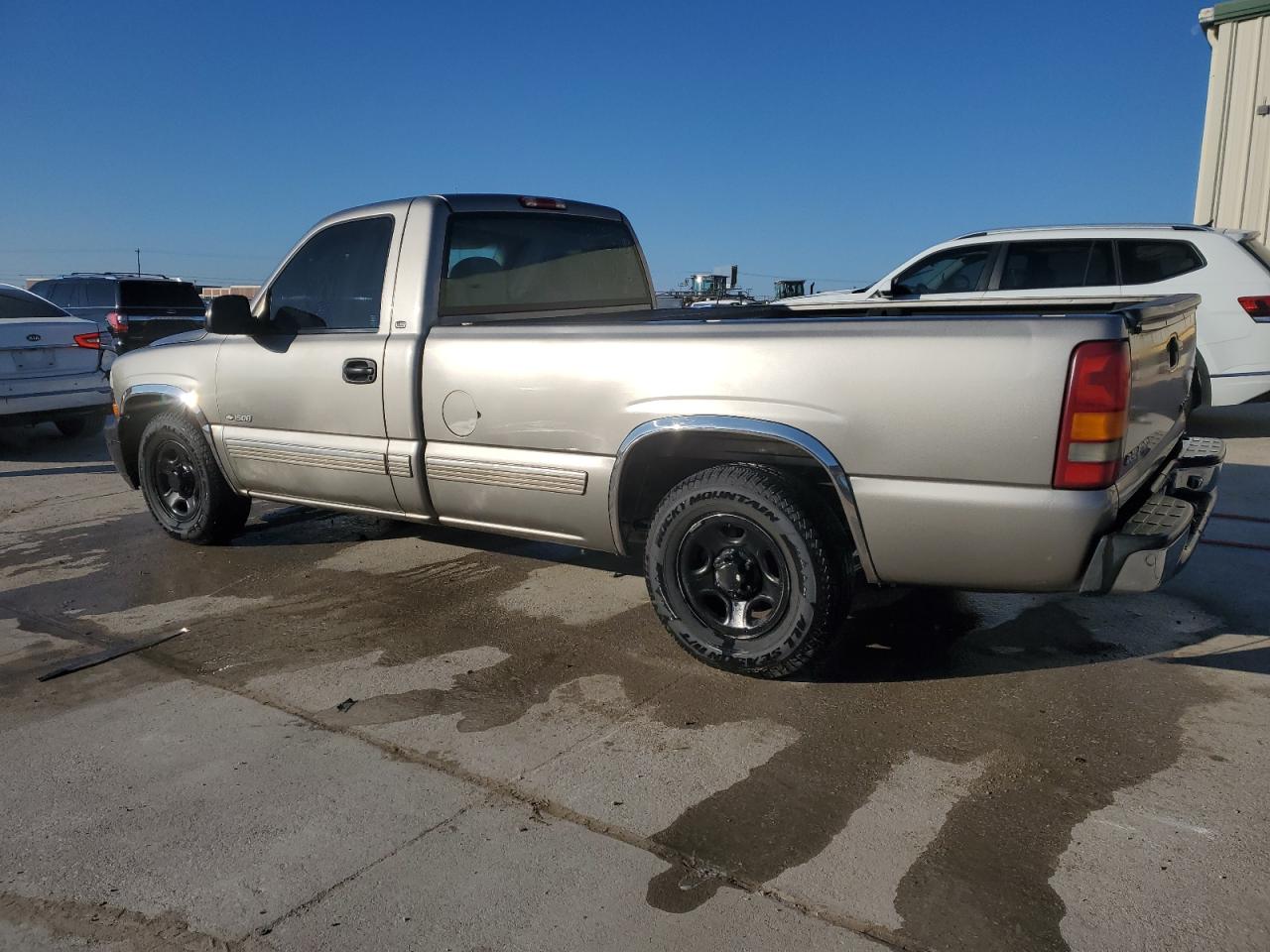 1999 Chevrolet Silverado - Image 2