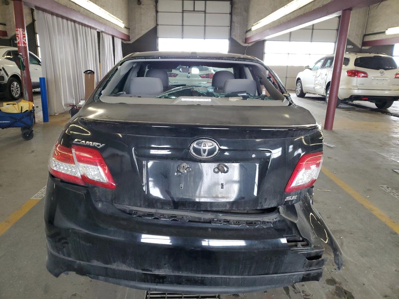 2011 Toyota Camry - Image 6
