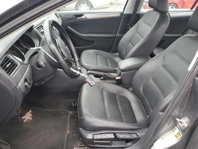 Sedans VOLKSWAGEN JETTA 2015 Szary