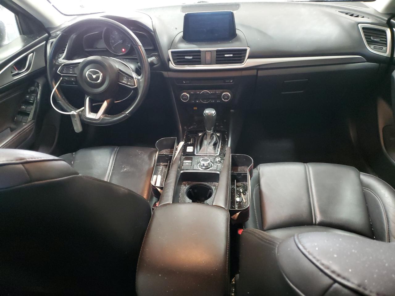 2018 Mazda 3 - Image 8