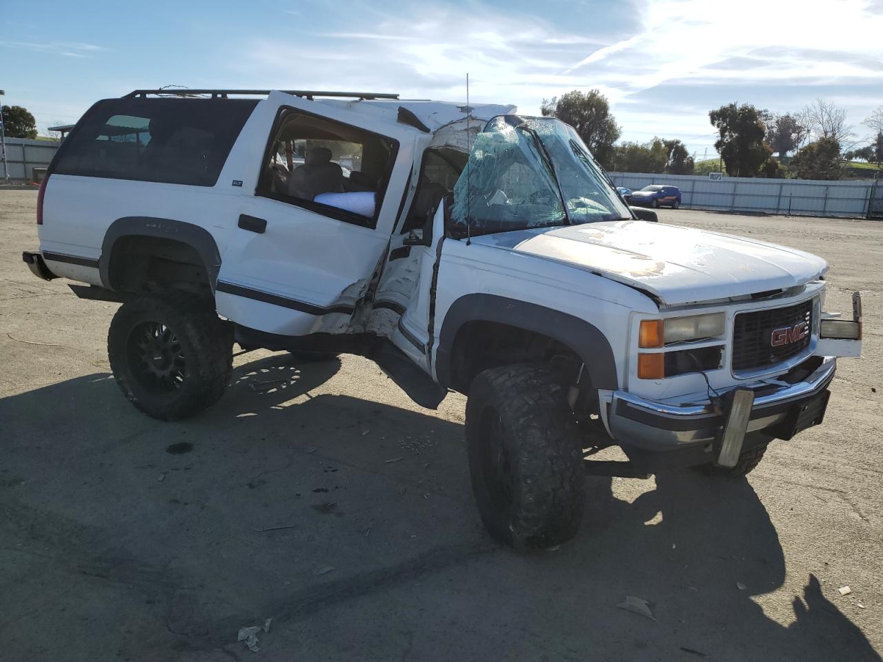 1997 GMC Suburban - Image 4