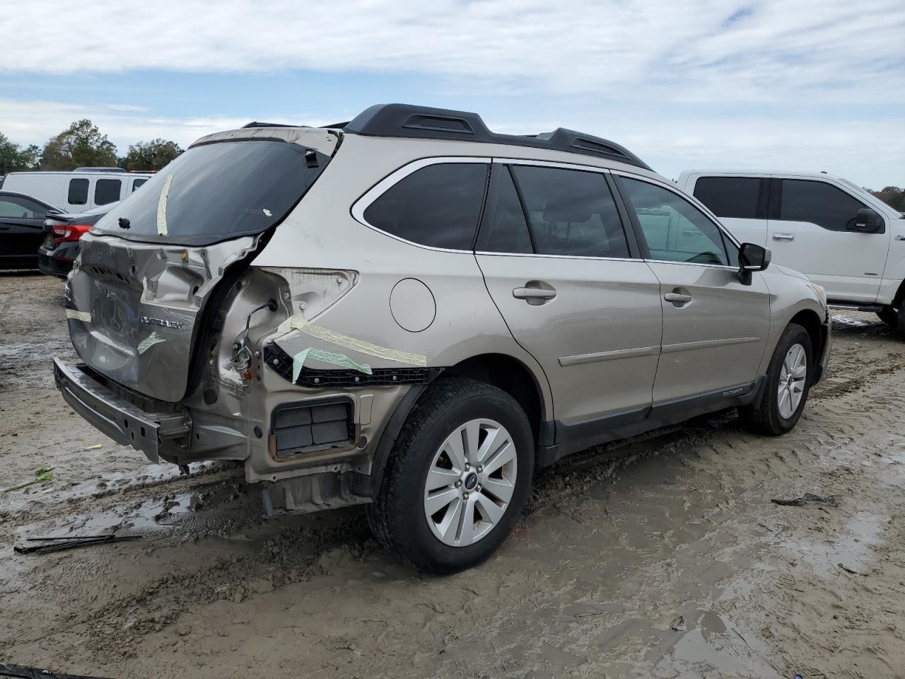 2015 Subaru Outback - Image 3