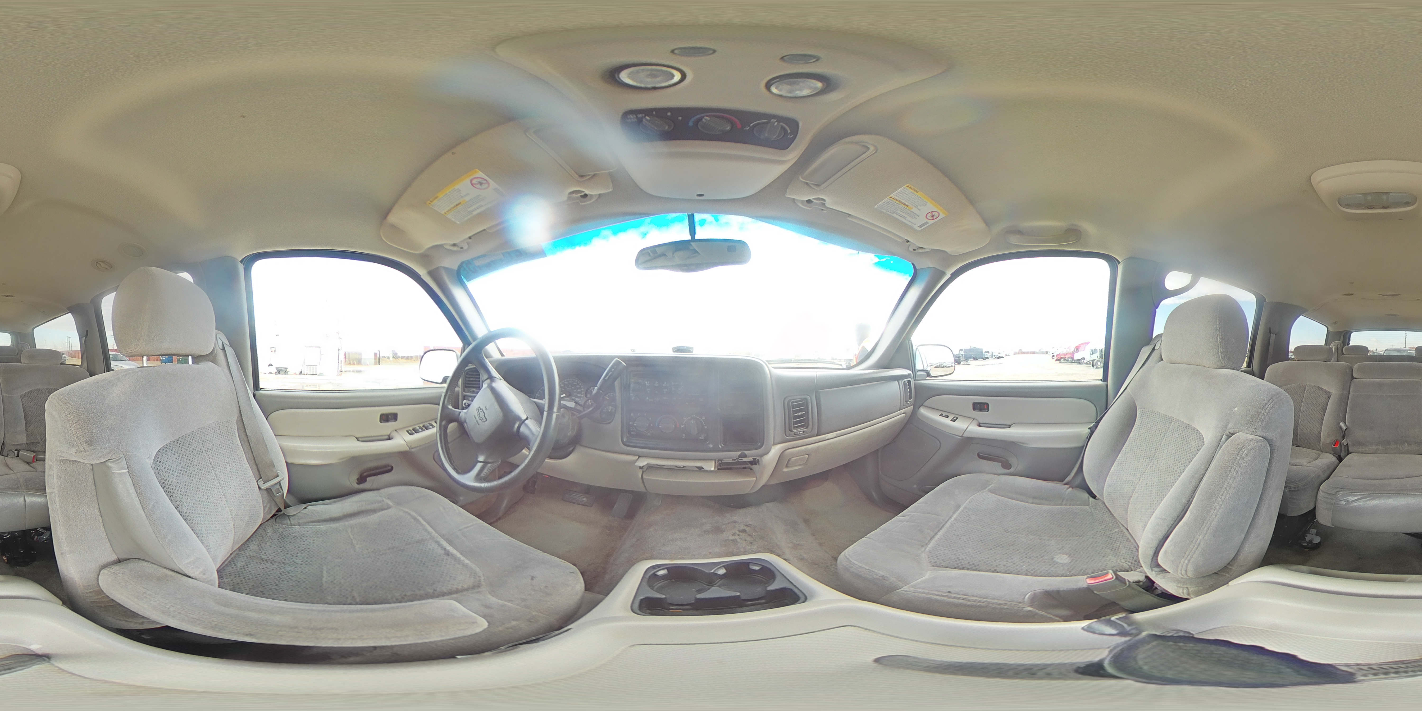 2001 Chevrolet Suburban - Image 13