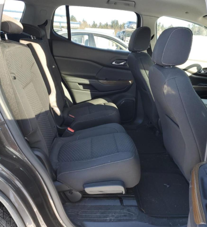 2019 GMC Acadia - Image 11