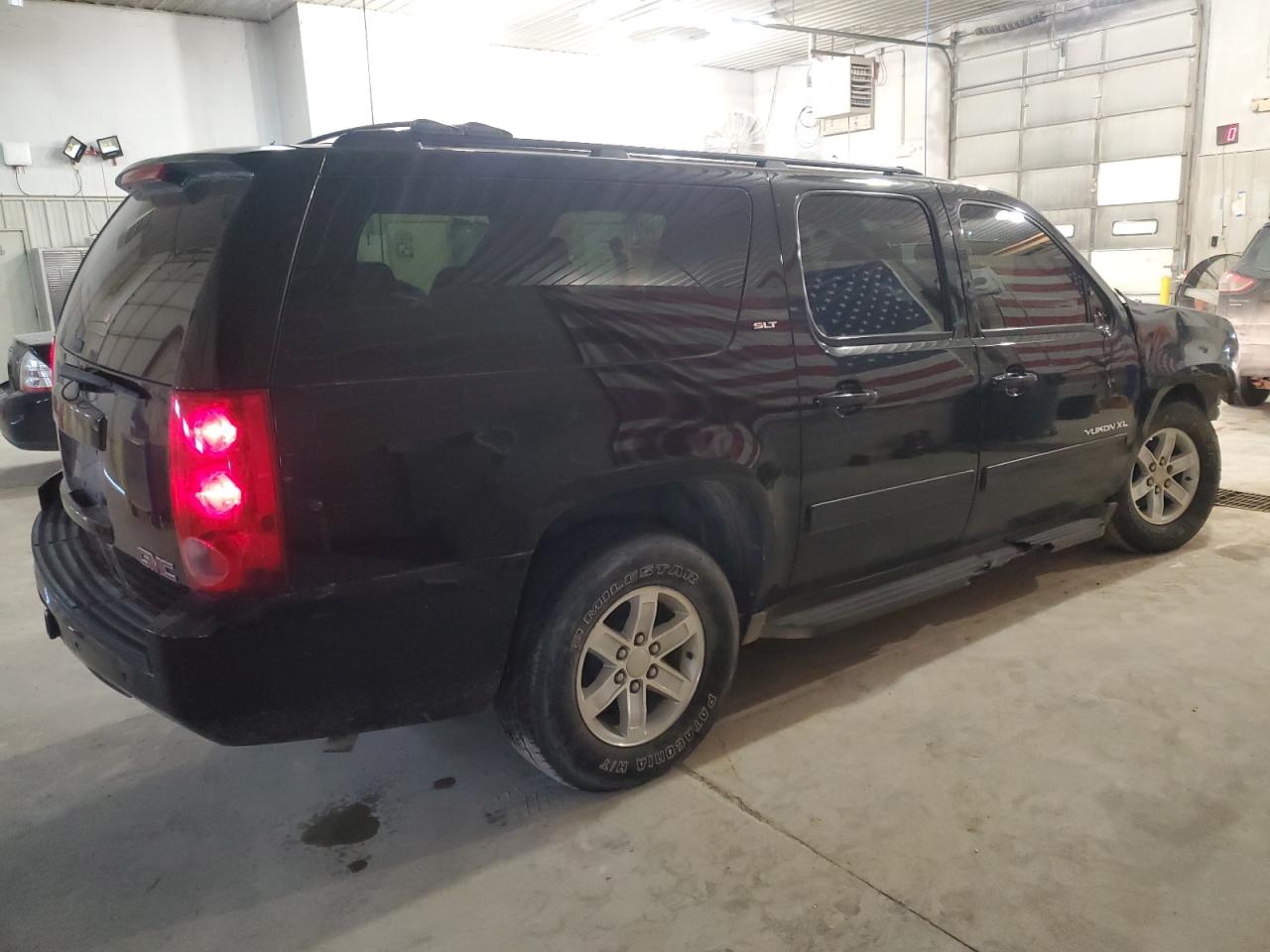 2011 GMC Yukon - Image 3