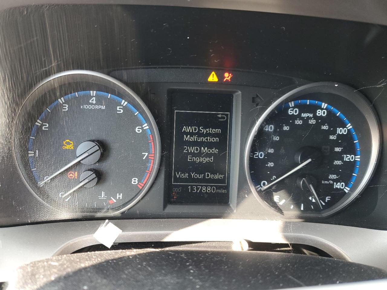 2017 Toyota RAV 4 - Image 9