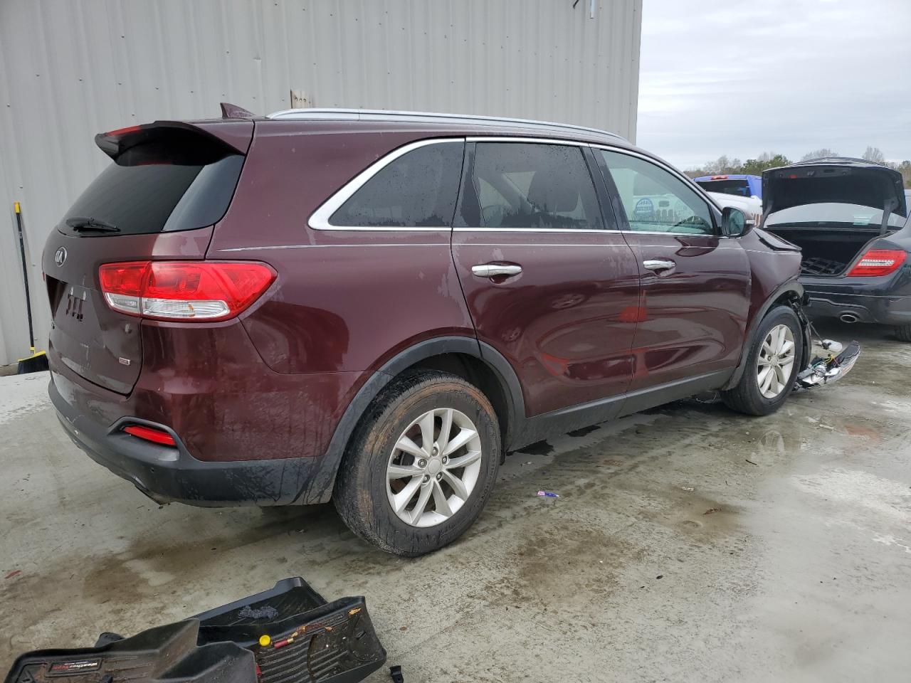 2017 Kia Sorento - Image 3