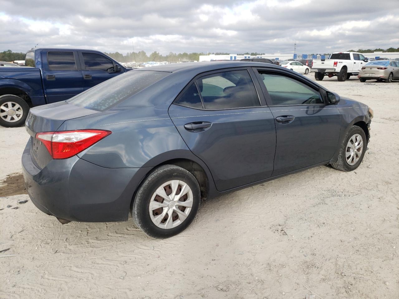 2015 Toyota Corolla - Image 3