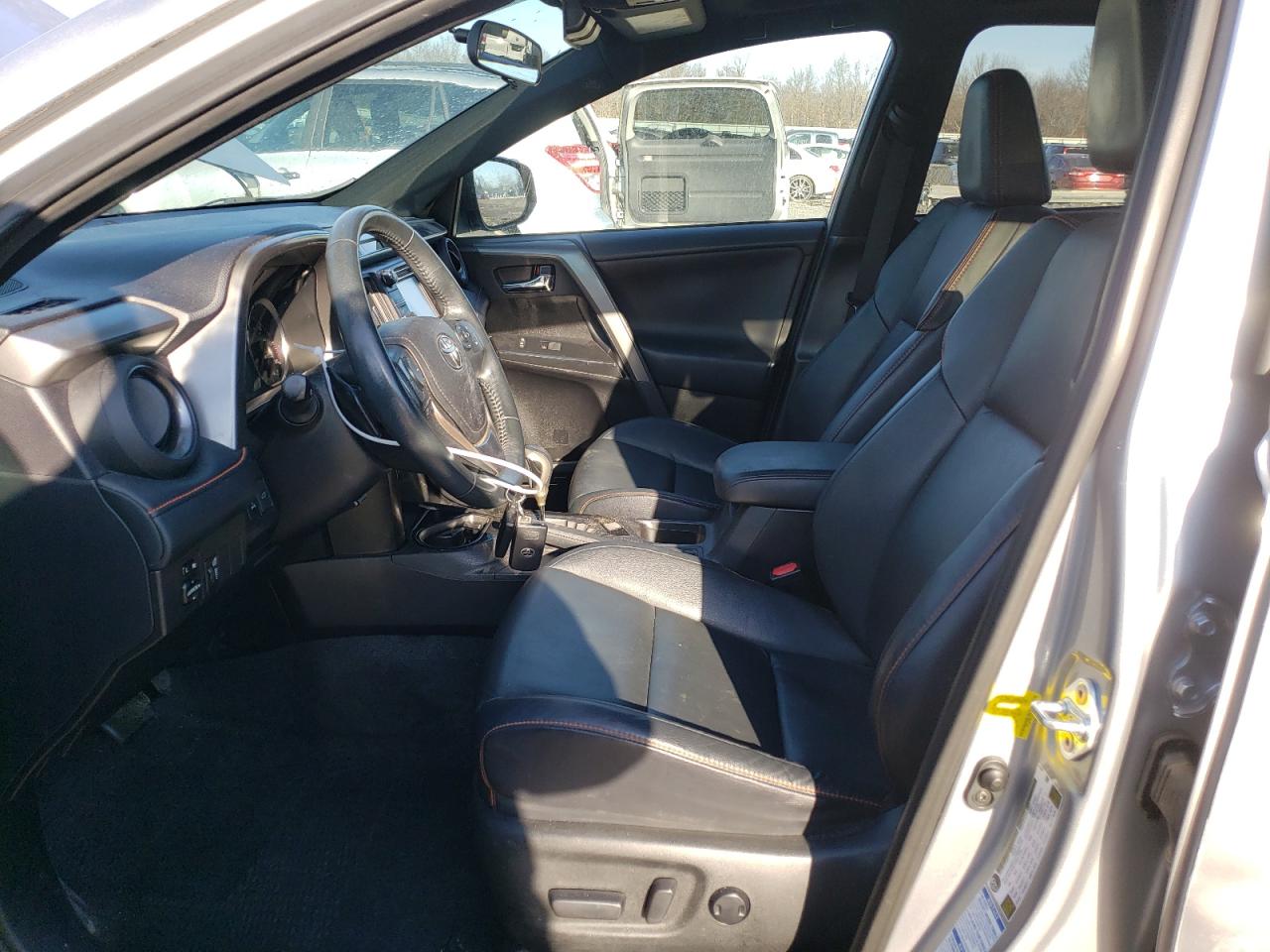 2016 Toyota RAV 4 - Image 7