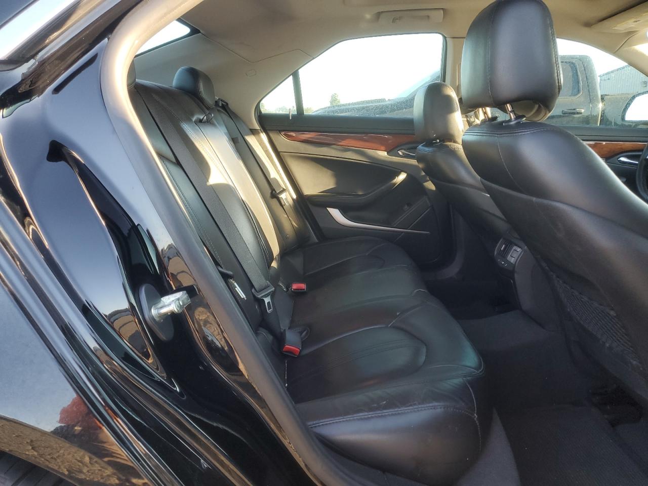 2011 Cadillac CTS - Image 10