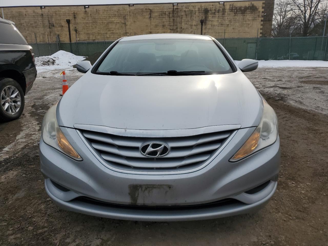 2011 Hyundai Sonata - Image 5