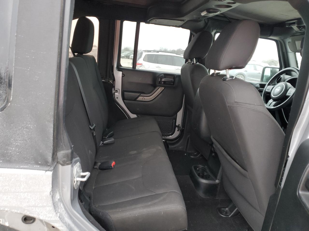 2018 Jeep Wrangler - Image 12