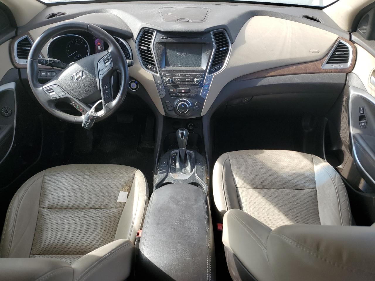 2017 Hyundai Santa Fe - Image 8