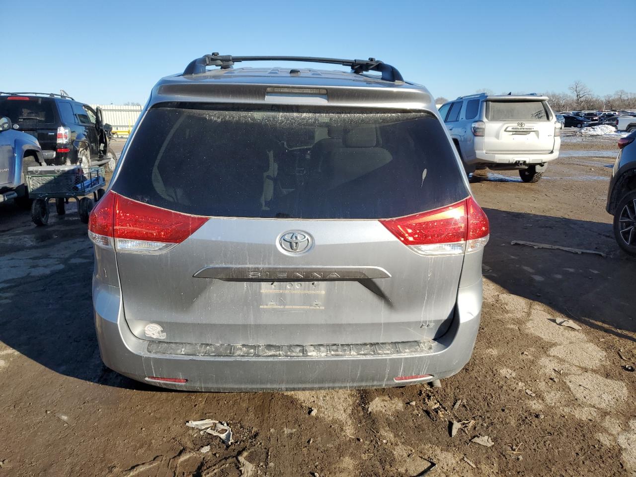 2013 Toyota Sienna - Image 6