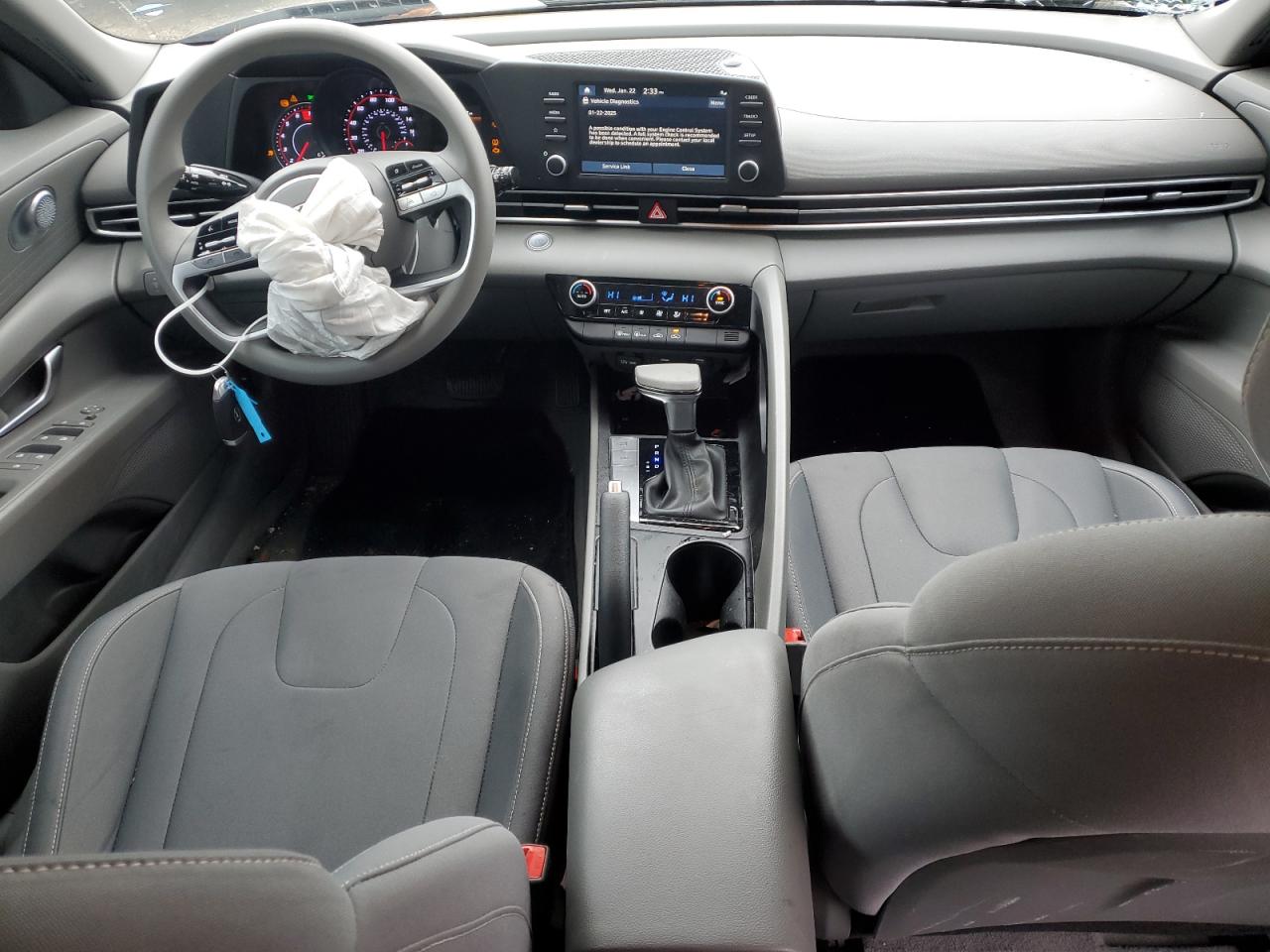 2023 Hyundai Elantra - Image 8