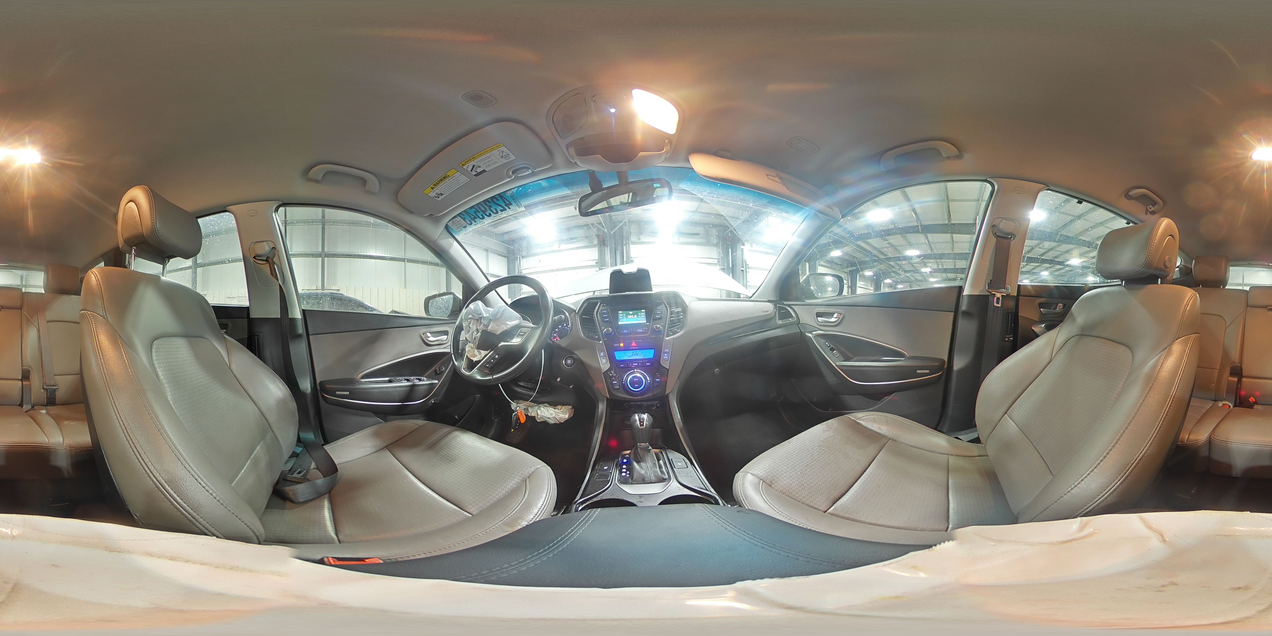 2014 Hyundai Santa Fe - Image 15