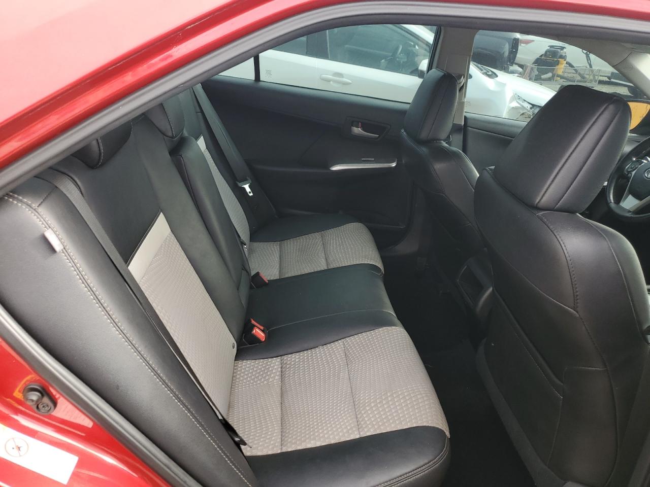 2013 Toyota Camry - Image 10