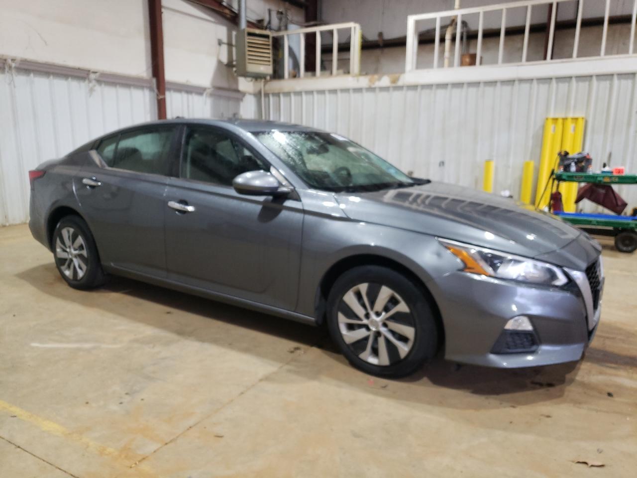 2020 Nissan Altima - Image 4