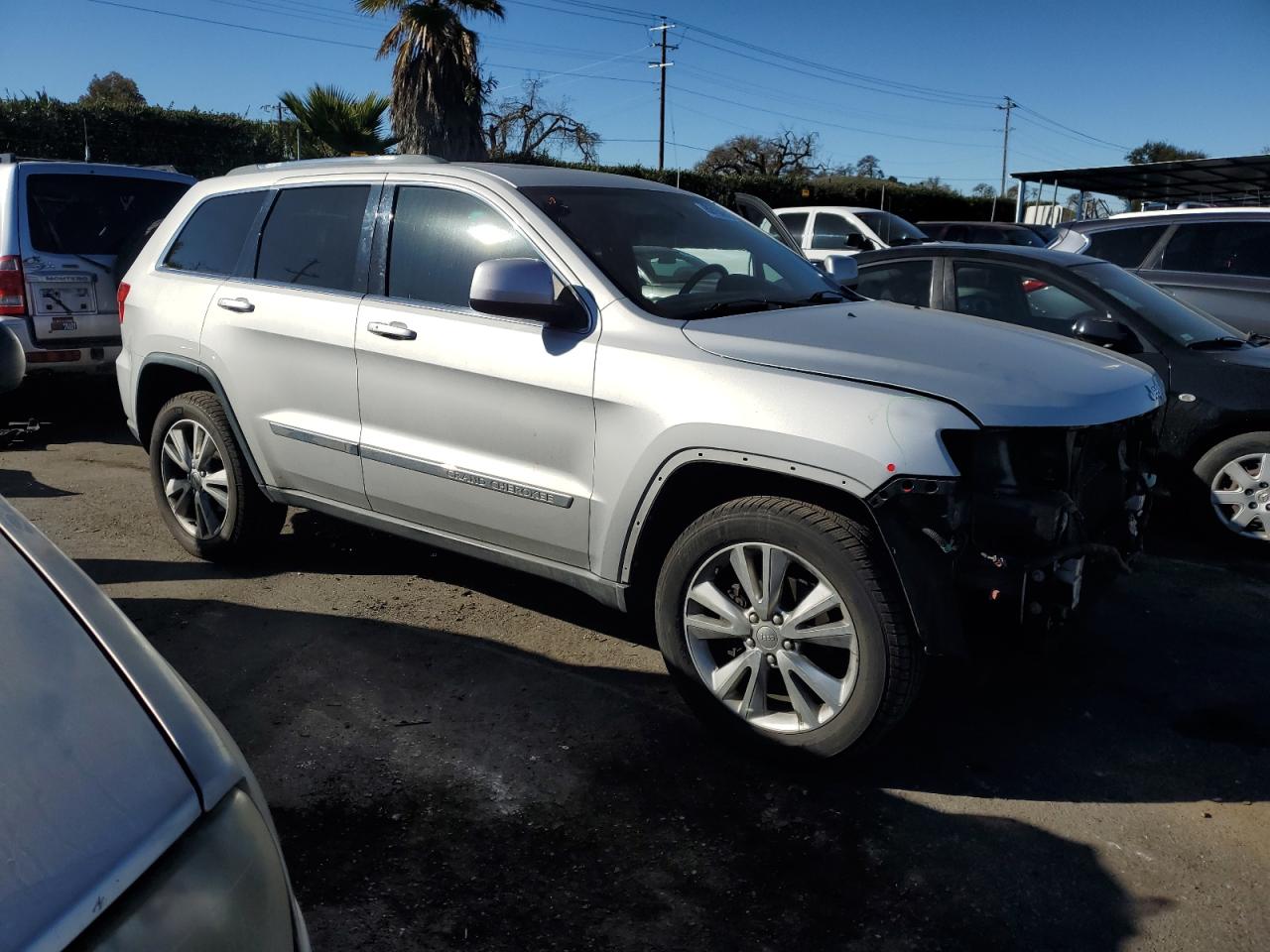 2013 Jeep Grand Cherokee - Image 4