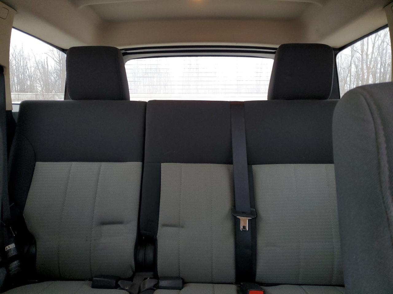 2008 Dodge Nitro - Image 10