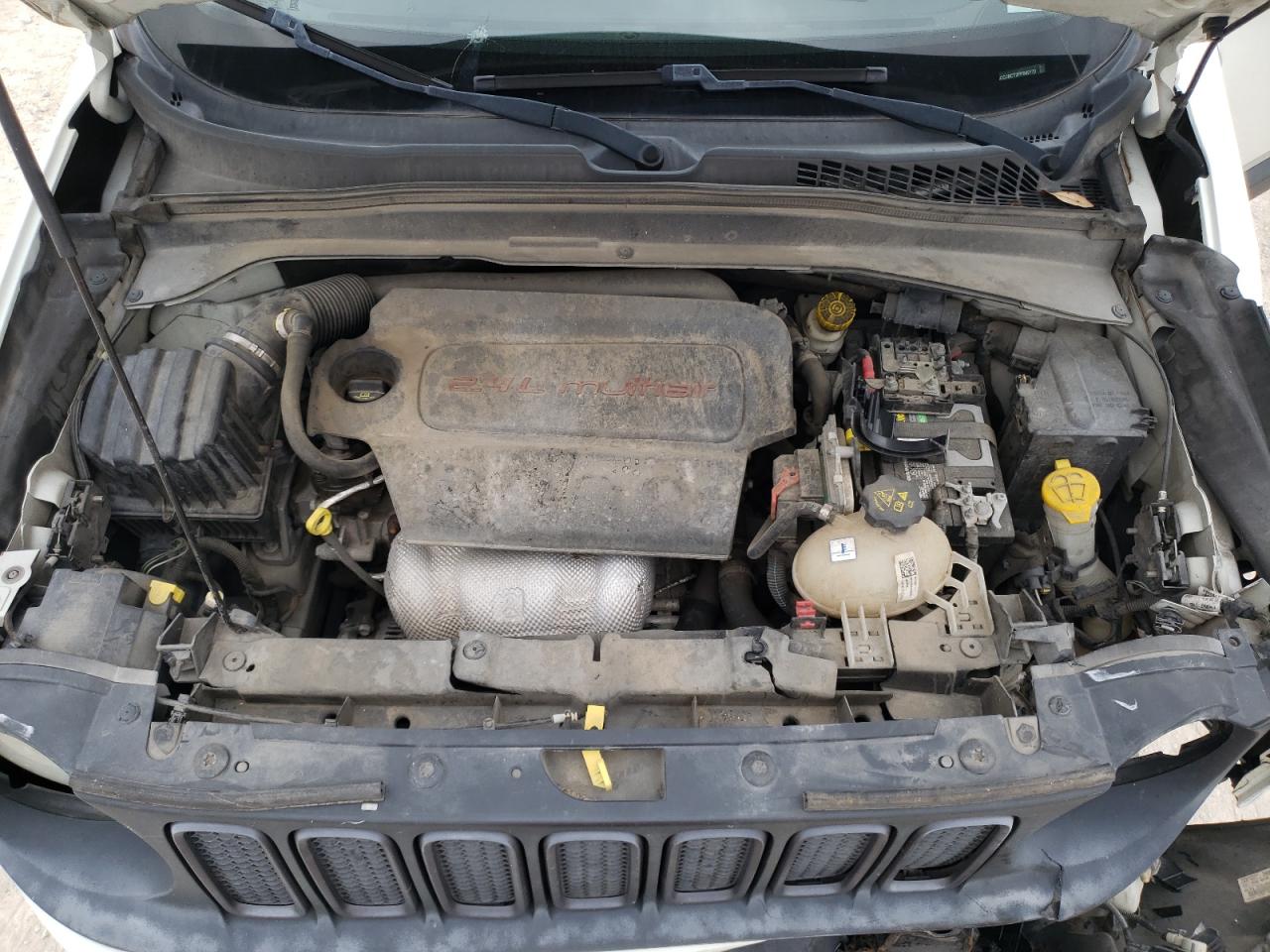 2015 Jeep Renegade - Image 12