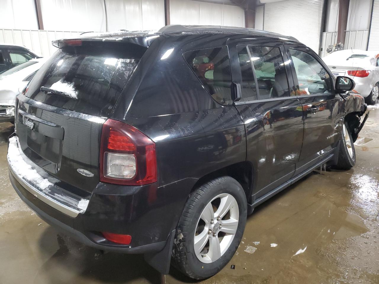 VIN 1C4NJDEB2FD307773 2015 JEEP COMPASS no.3