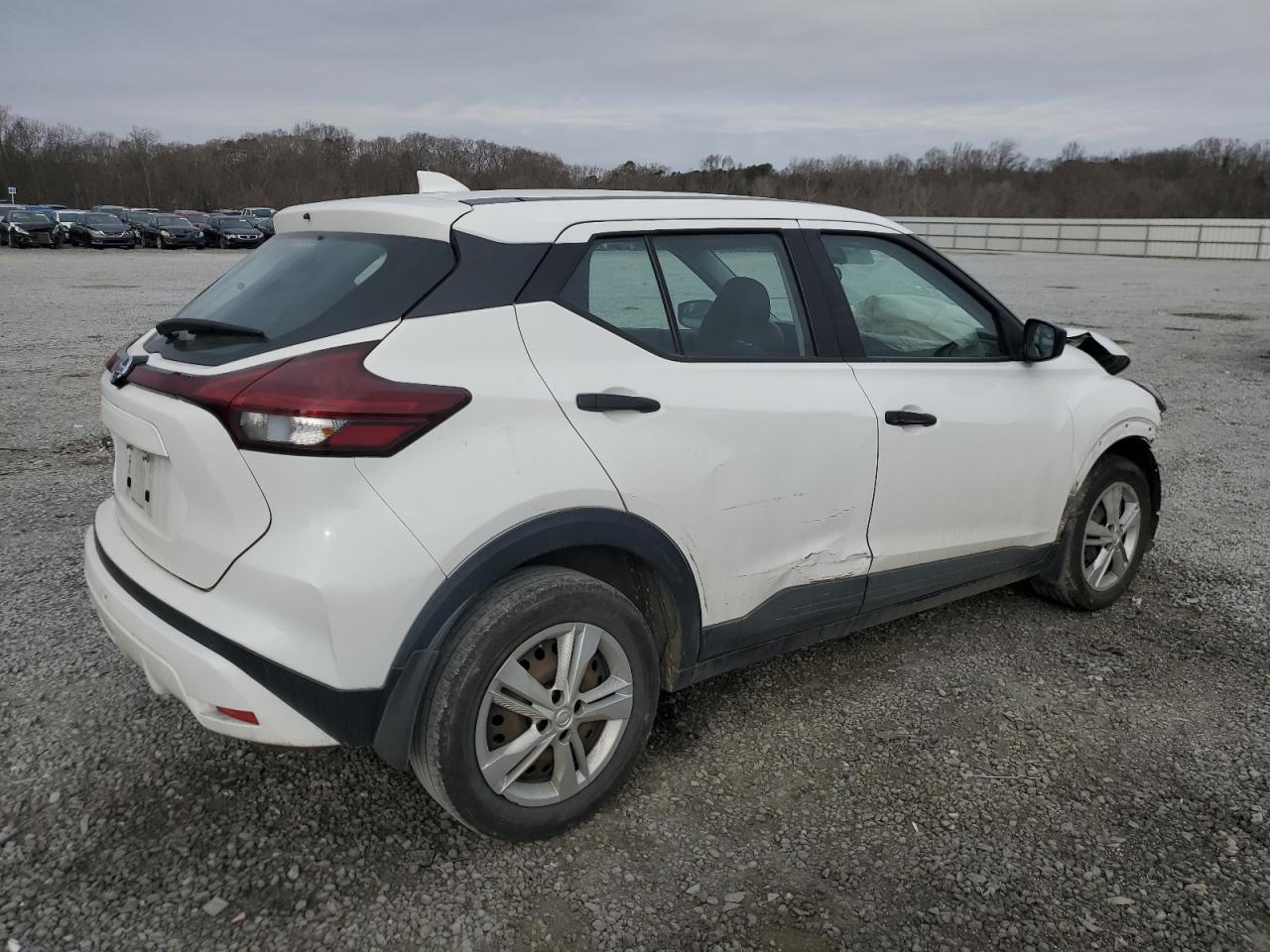 2021 Nissan Kicks - Image 3