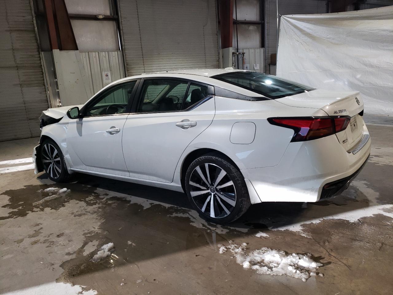 2019 Nissan Altima - Image 2