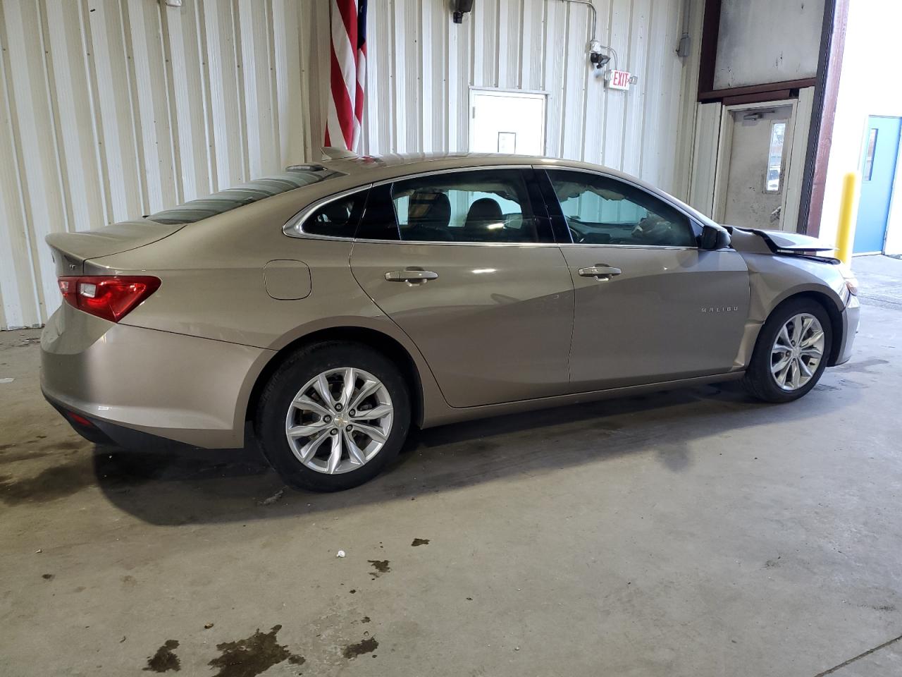 2023 Chevrolet Malibu - Image 3