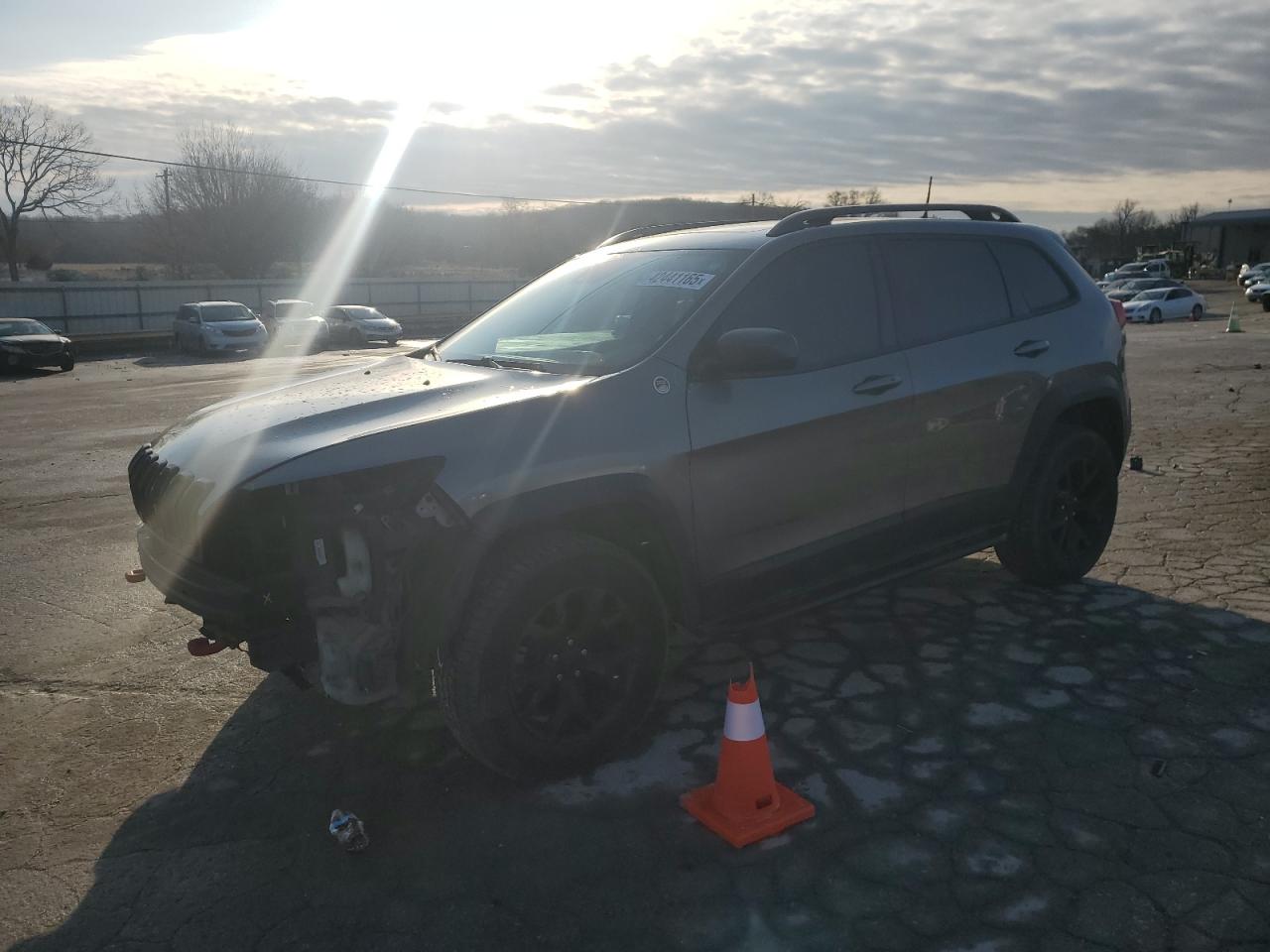 2016 Jeep Cherokee Trailhawk for Sale in Lebanon, TN - Front End