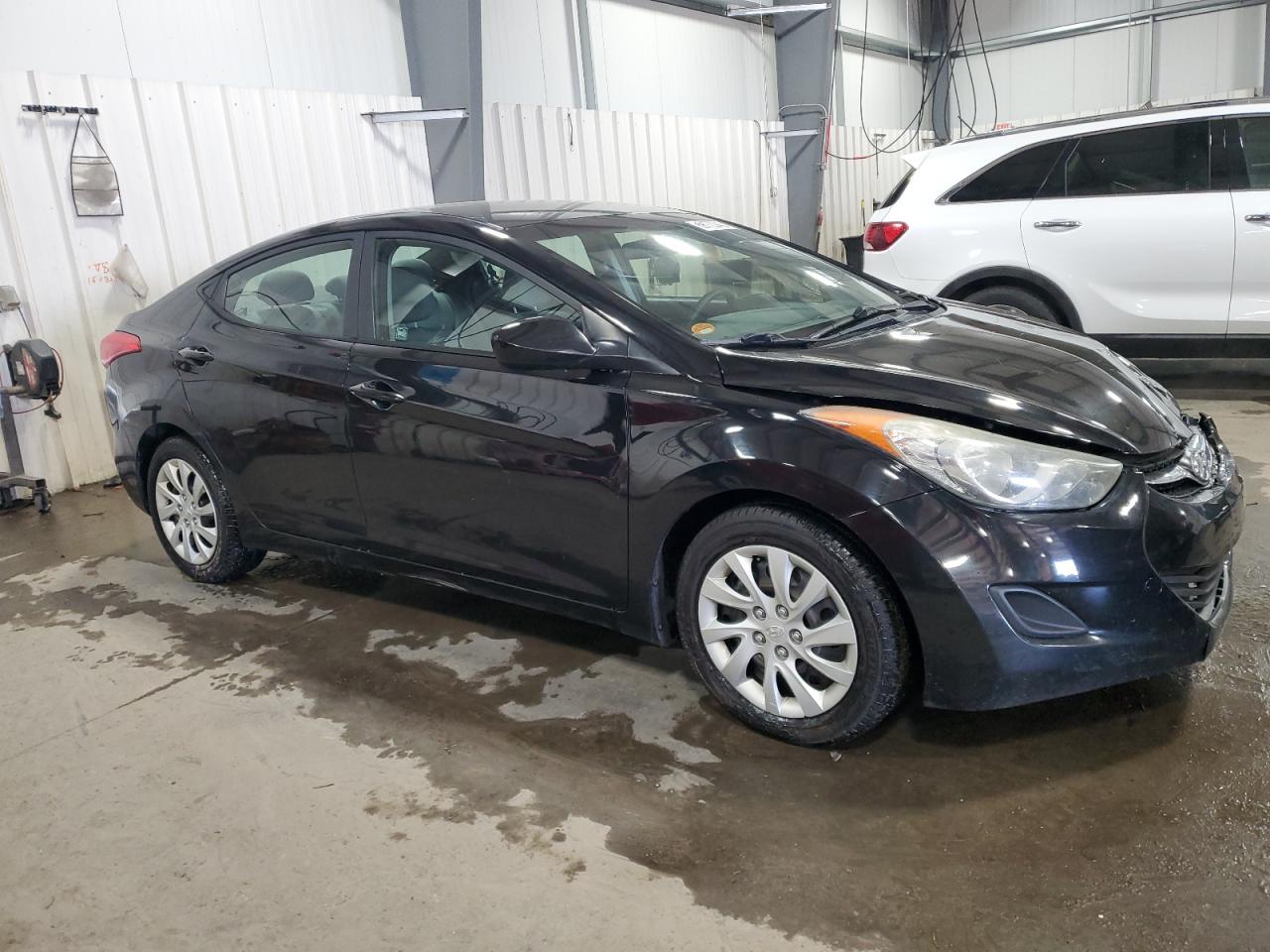 2012 Hyundai Elantra - Image 4