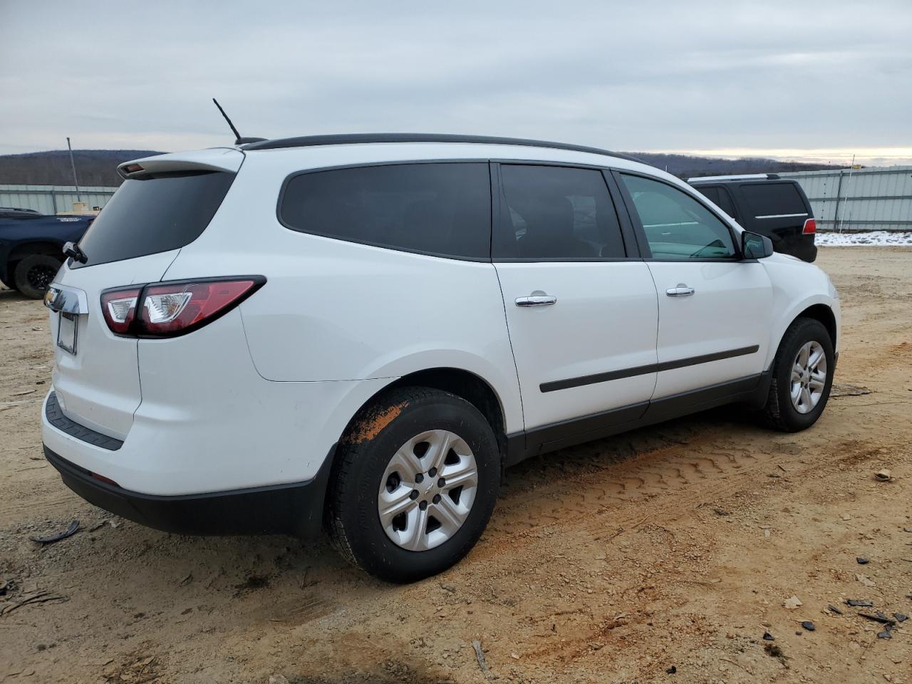 2017 Chevrolet Traverse - Image 3