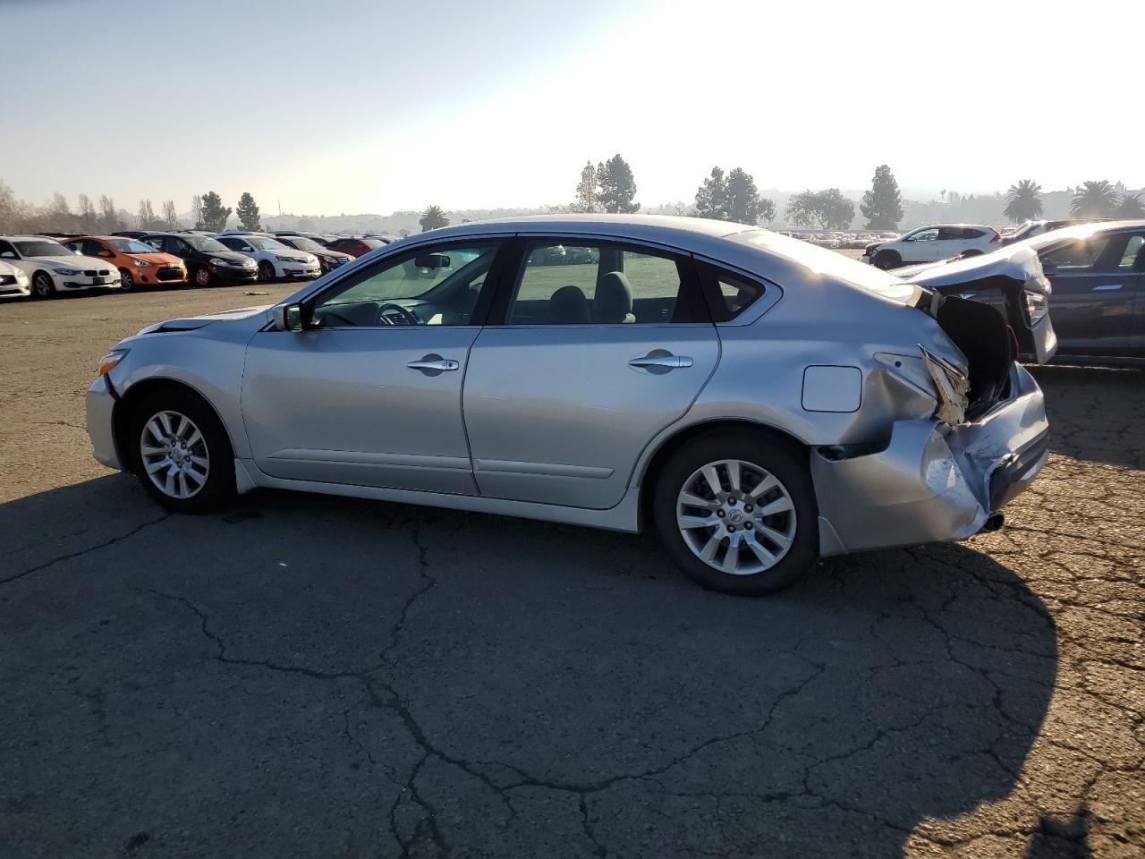 2016 Nissan Altima - Image 2