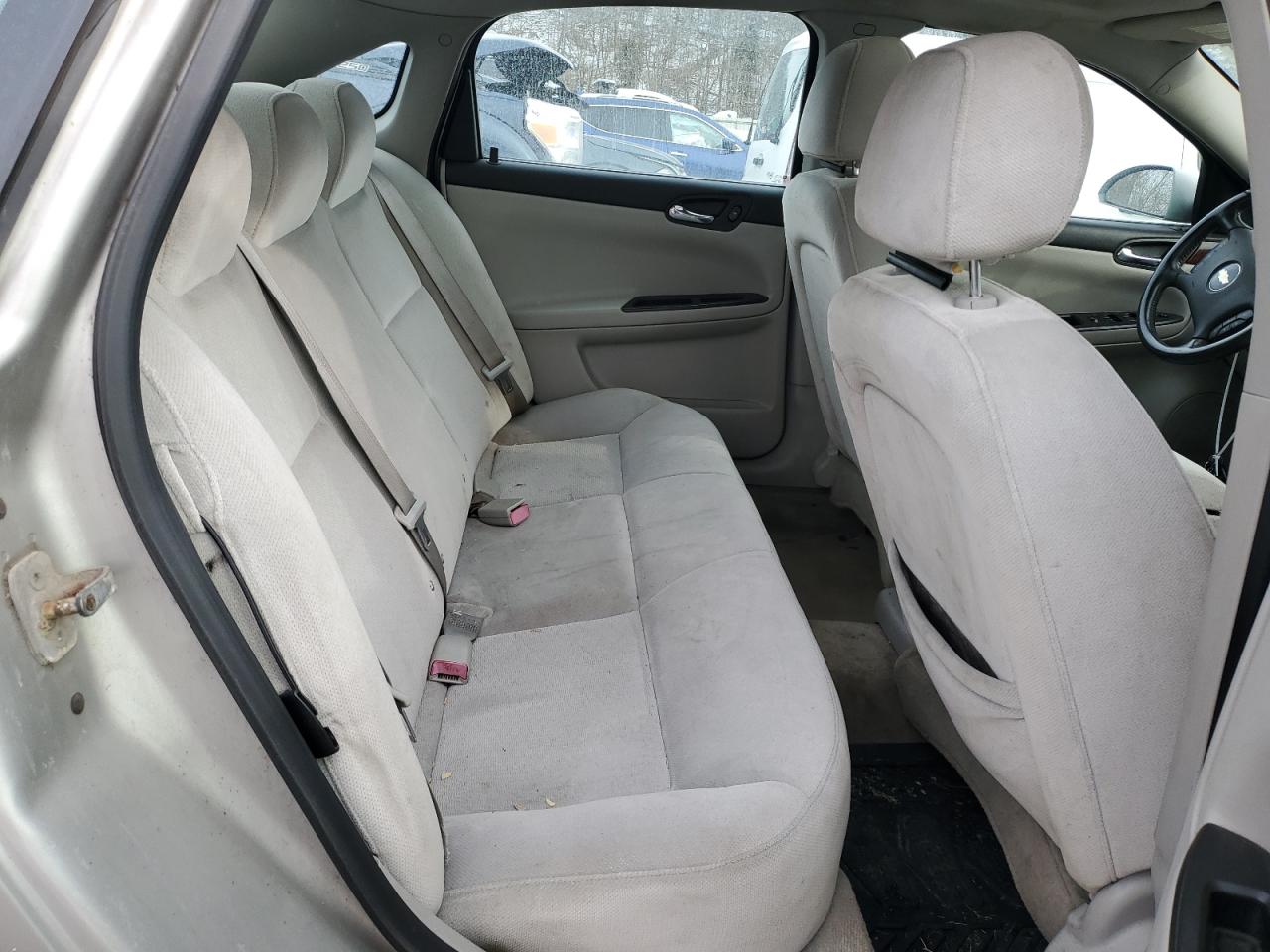 2007 Chevrolet Impala - Image 10