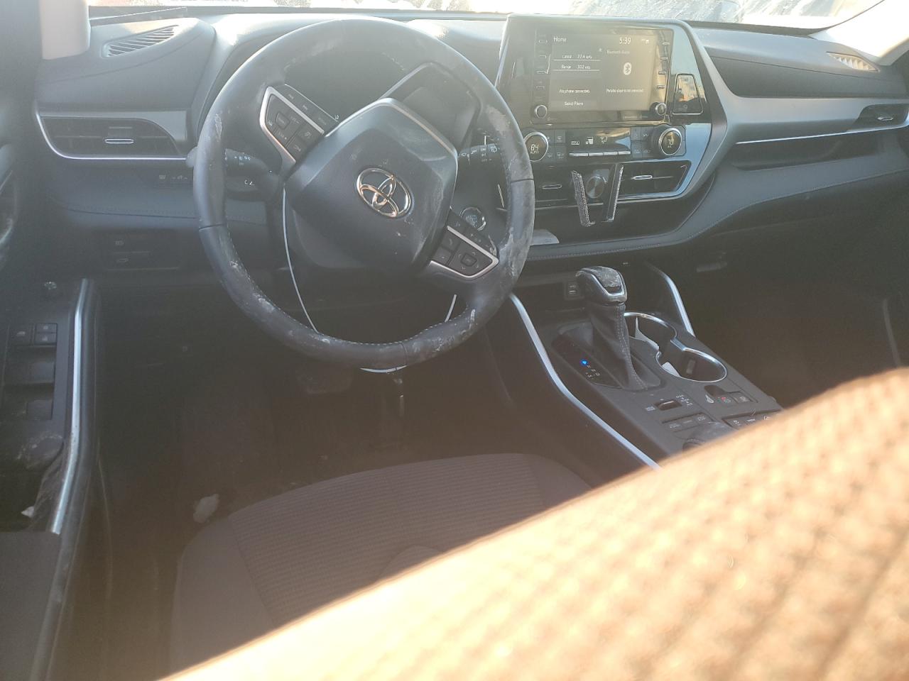 2022 Toyota Highlander - Image 8