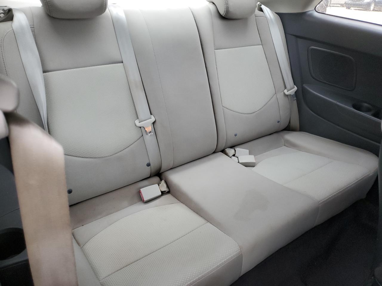 2010 Kia Forte - Image 10