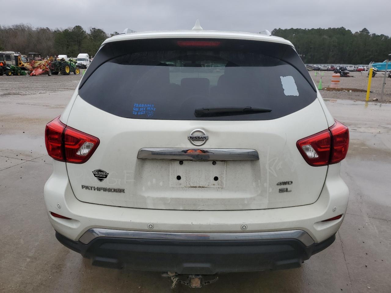 2019 Nissan Pathfinder - Image 6