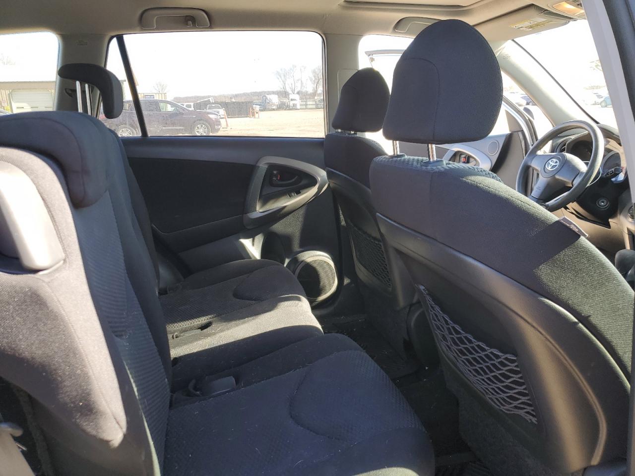 2006 Toyota RAV 4 - Image 11