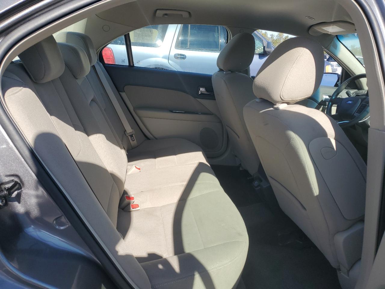 2010 Ford Fusion - Image 10