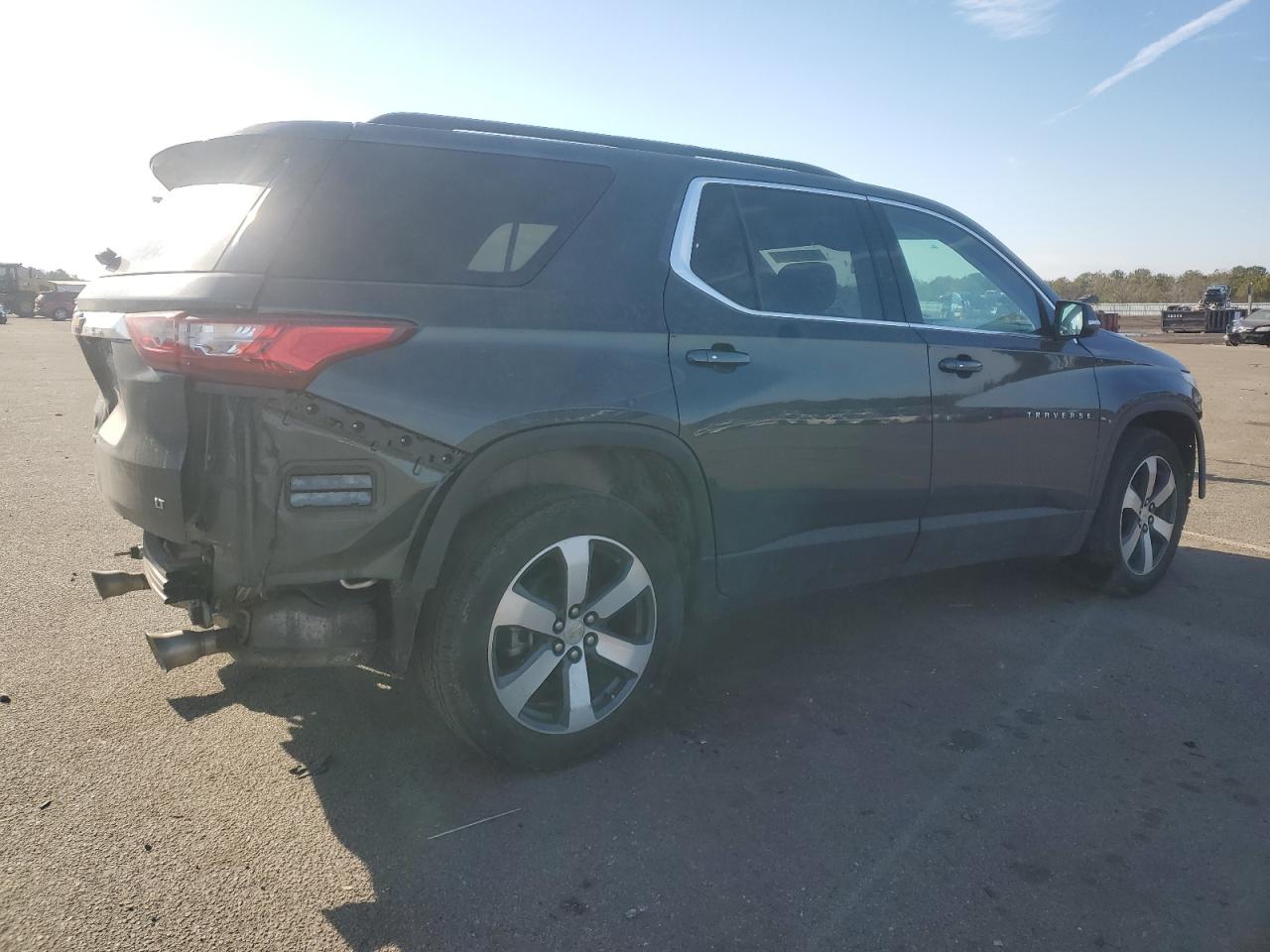 2019 Chevrolet Traverse - Image 3
