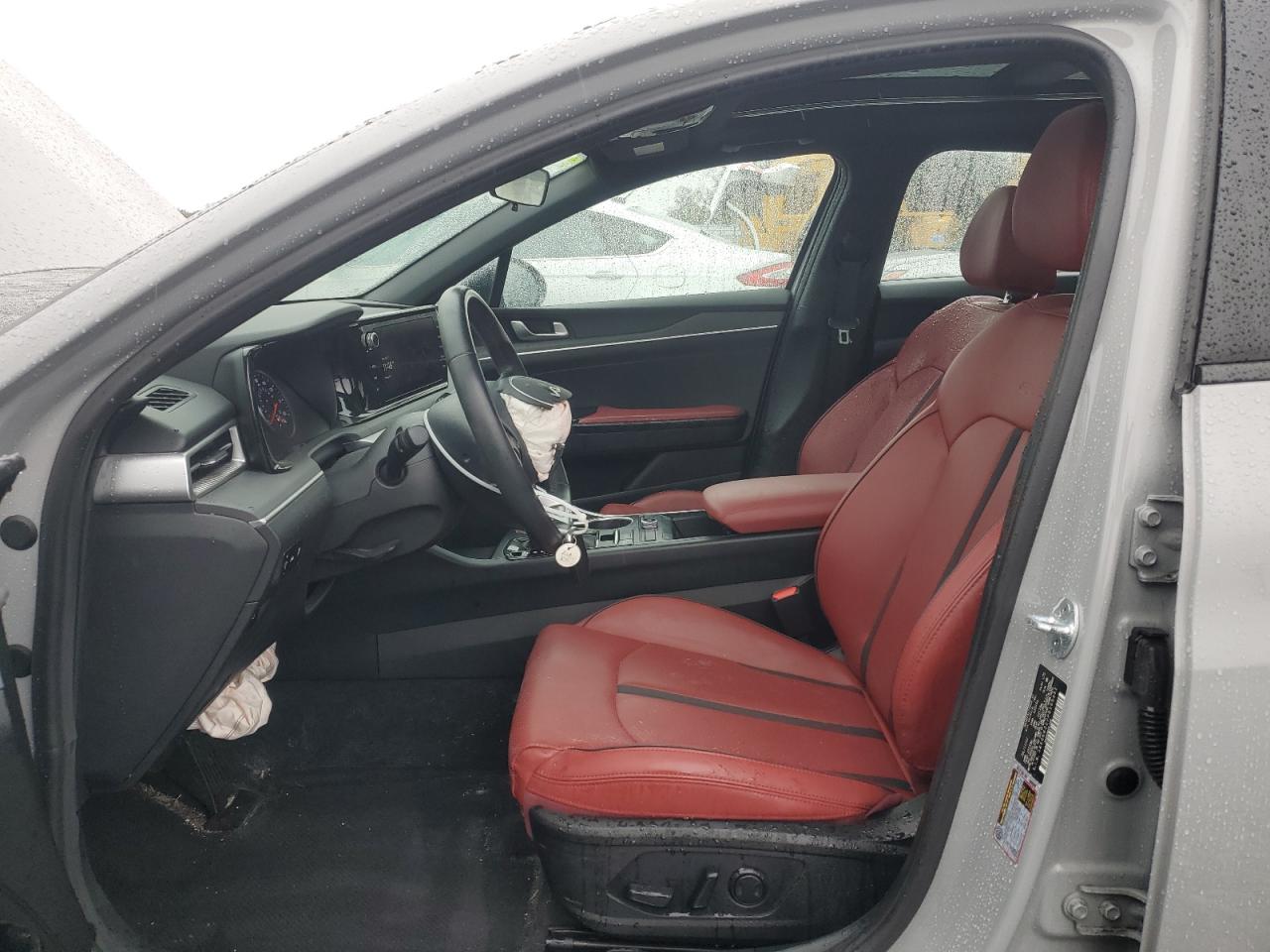 2023 Kia K5 - Image 7