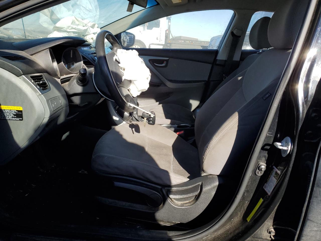 2016 Hyundai Elantra - Image 7