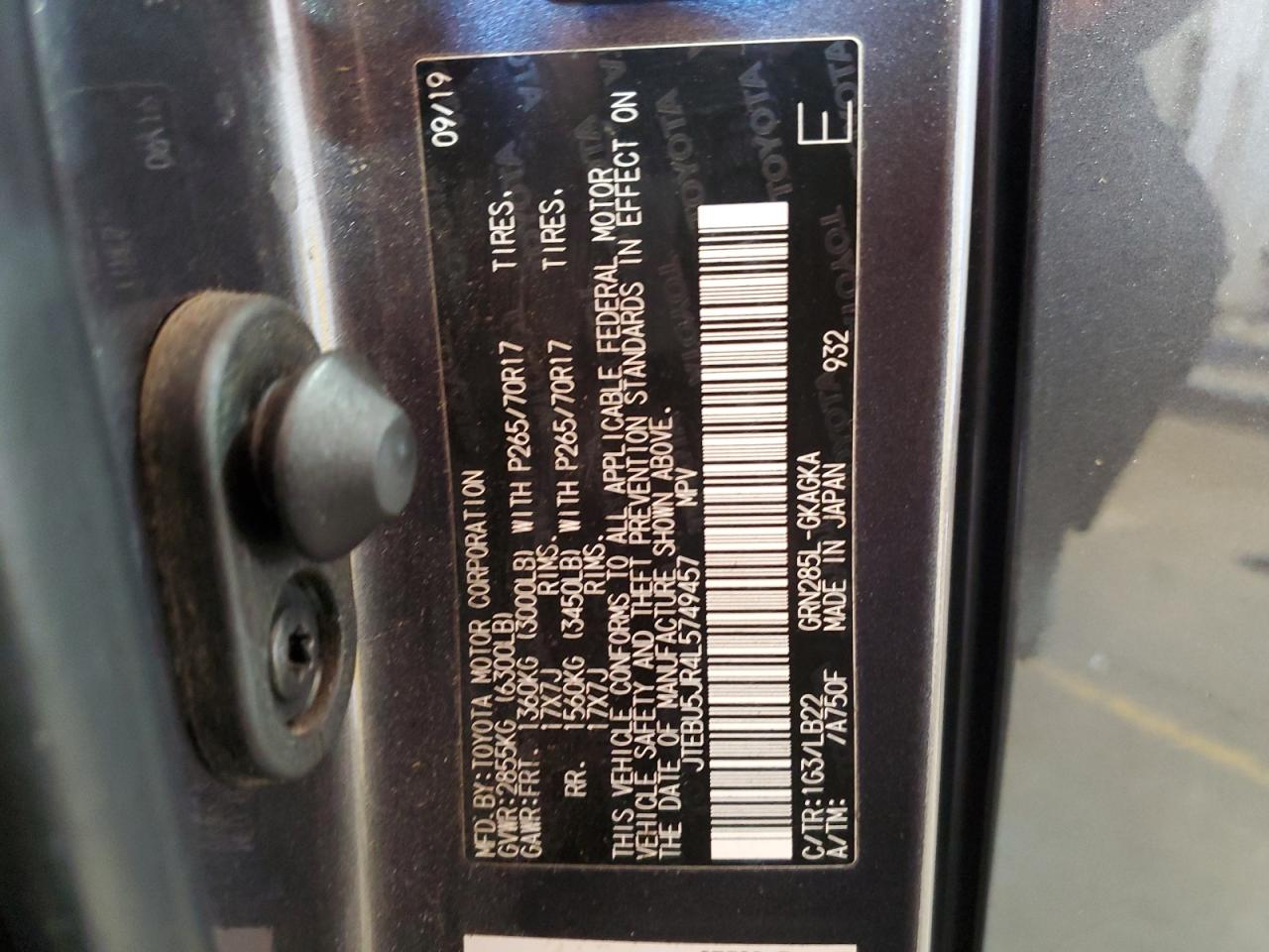 2020 Toyota 4Runner - Image 15