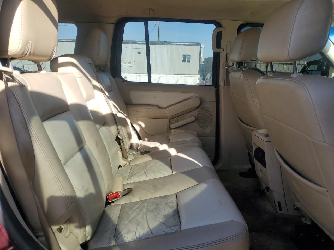 2006 Ford Explorer - Image 12
