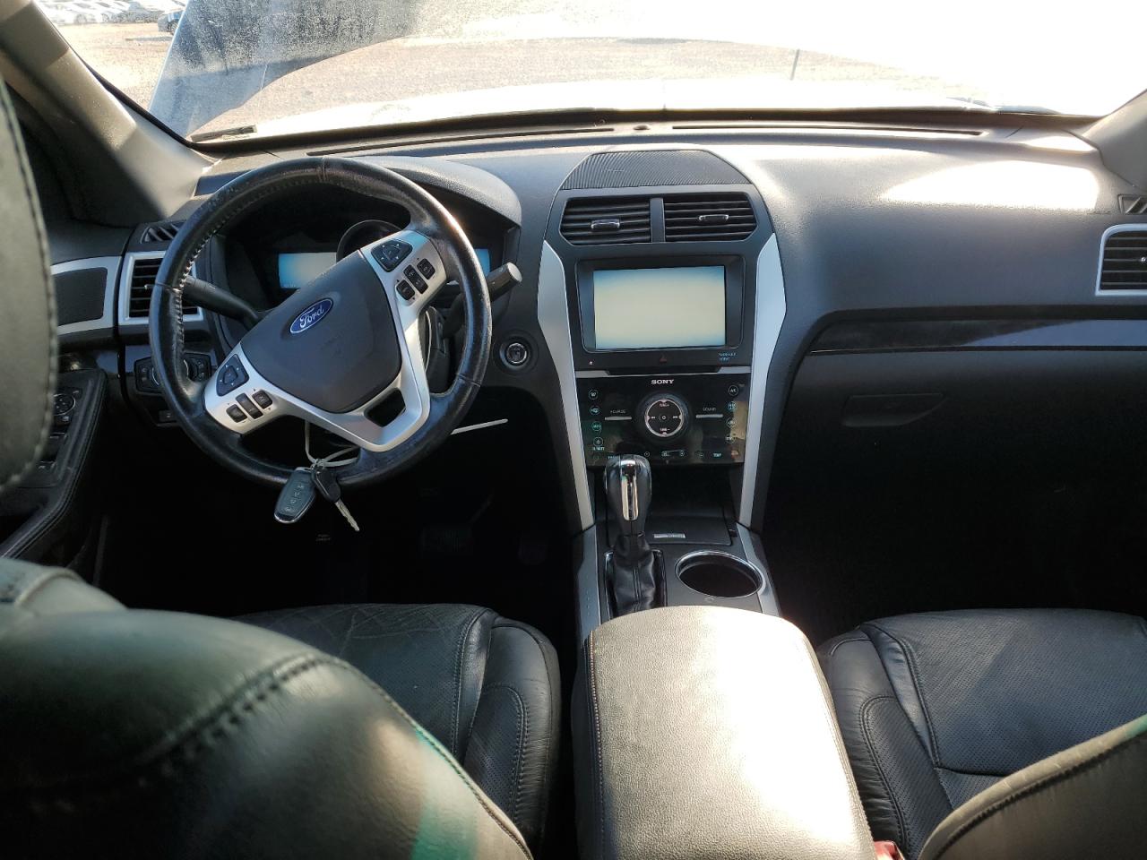 2014 Ford Explorer - Image 8