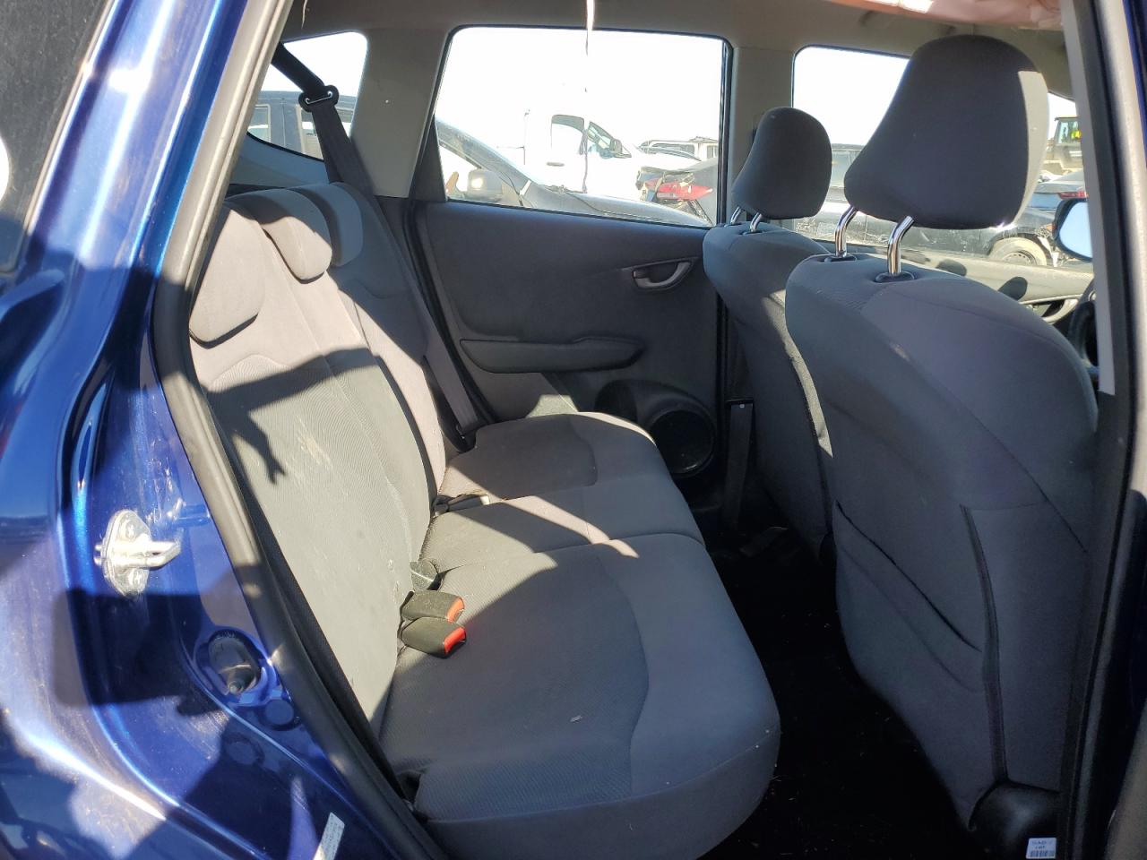 2010 Honda Fit - Image 10